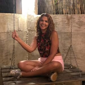 Meet your Posher, Vanessa